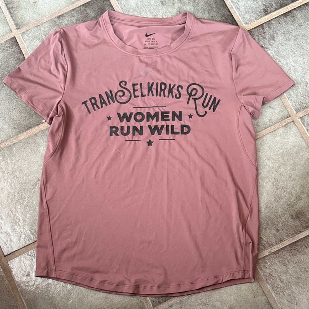 Nike Women's Mauve Graphic Tee